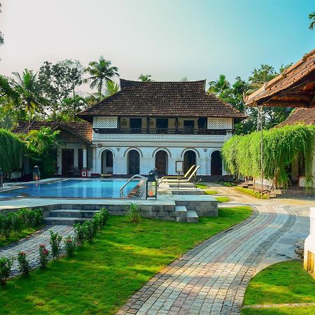 Kumarakom Tharavadu - A Heritage Hotel, Kumarakom By Perfect Stays المظهر الخارجي الصورة